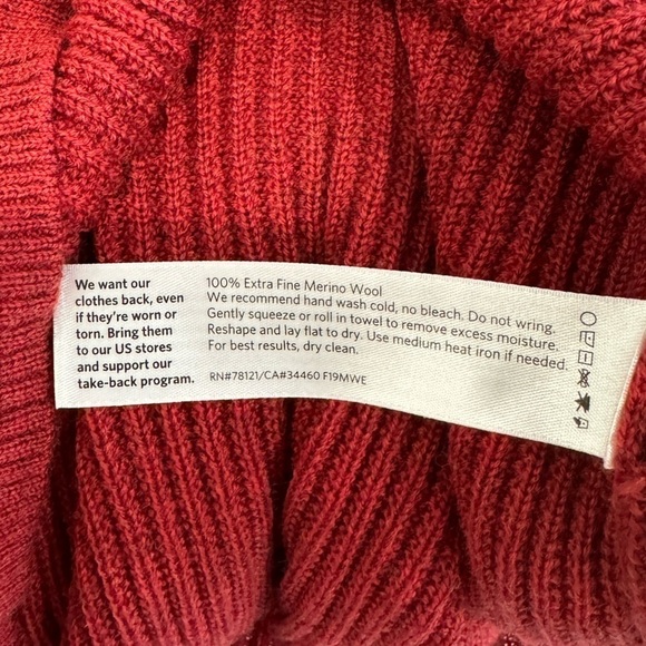 Eileen Fisher Women’s Red 100% Extra Fine Merino Wool Turtleneck - Picture 7 of 9